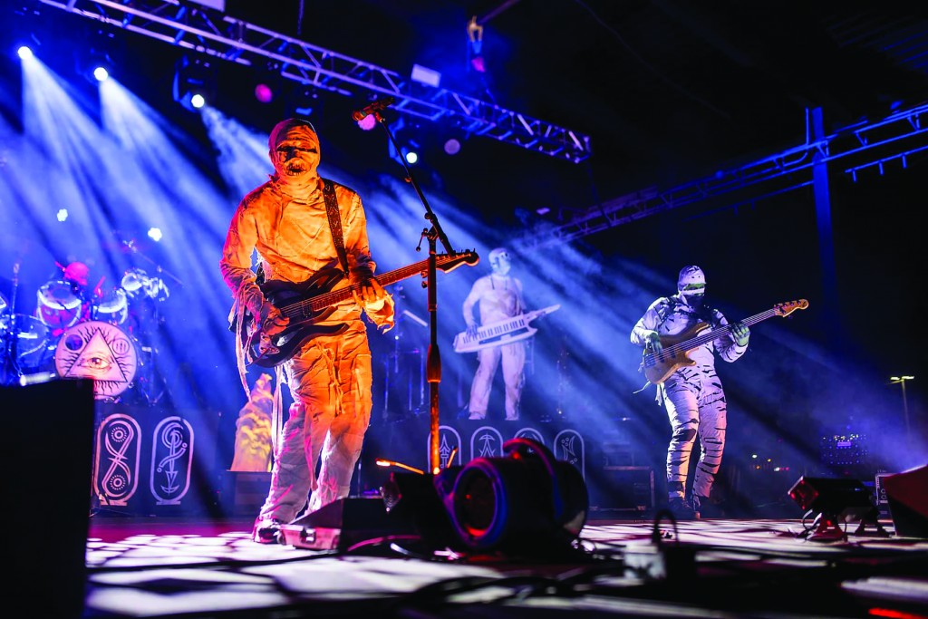 Herecomethemummies